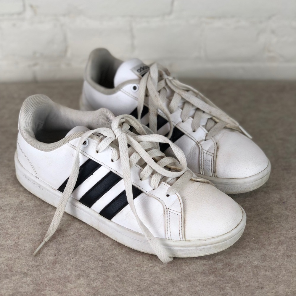 Adidas Cloudfoam White With Black Stripes Men’s Sneakers Size 7.5